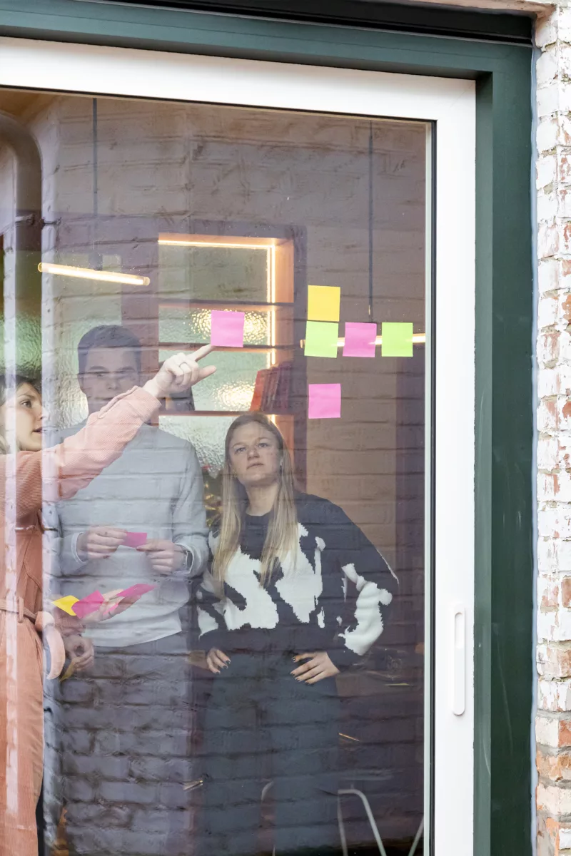 Brainstorm met post-its